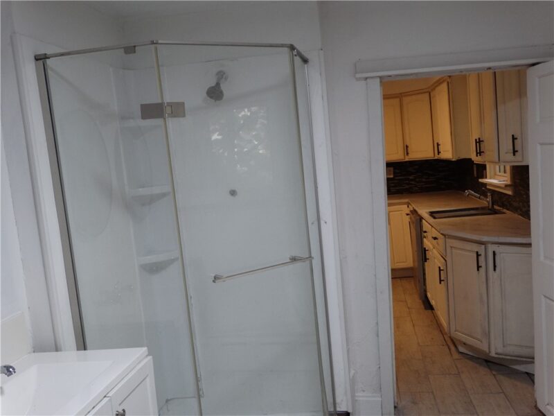 1223 Washington Ave — photo 7