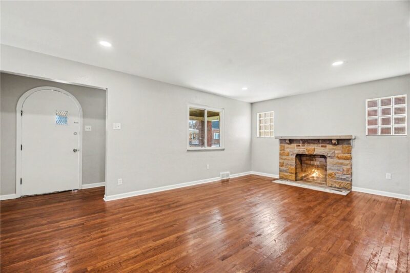 110 Miller Ave — photo 7