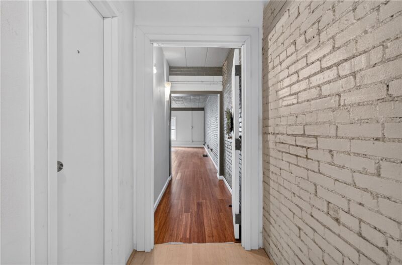 1912 Jane St 4 — photo 4