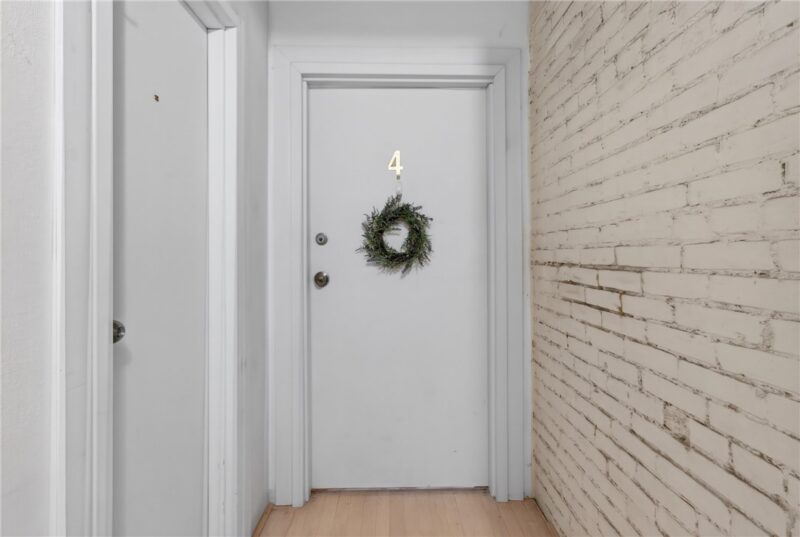 1912 Jane St 4 — photo 5