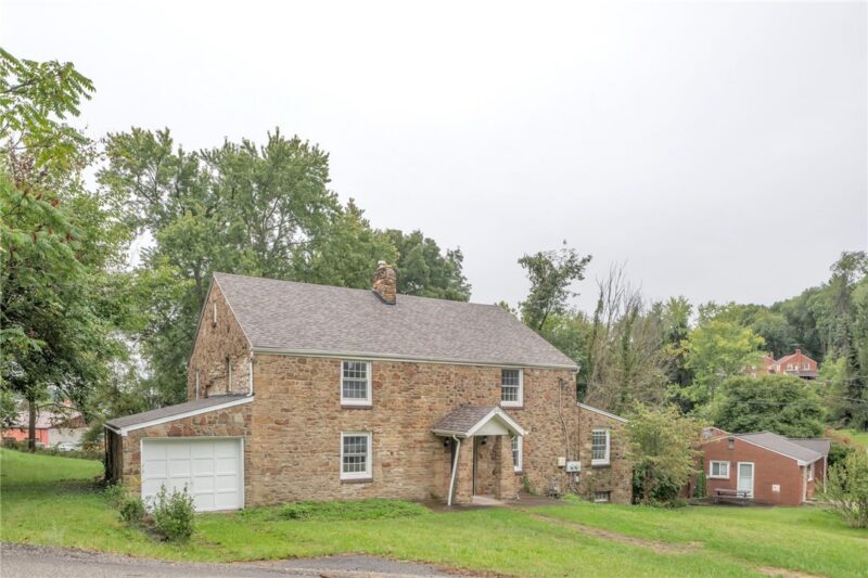 422 Orchard Dr — photo 2