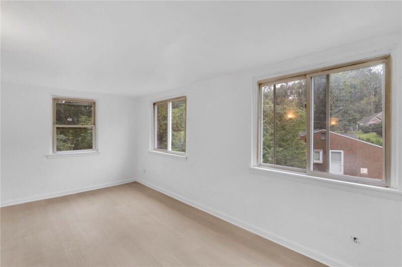 422 Orchard Dr — photo 8
