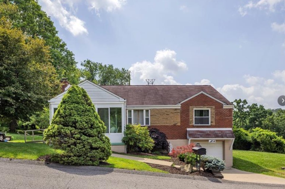 2714 Gould Drive — photo 1