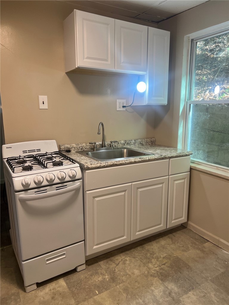 223-226 Hillside Av — photo 3