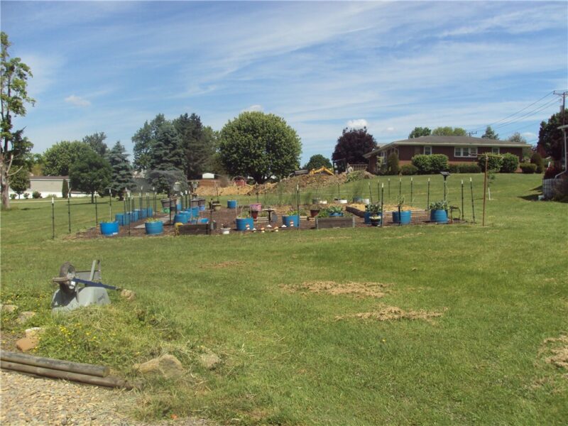 387 Rebecca St — photo 4