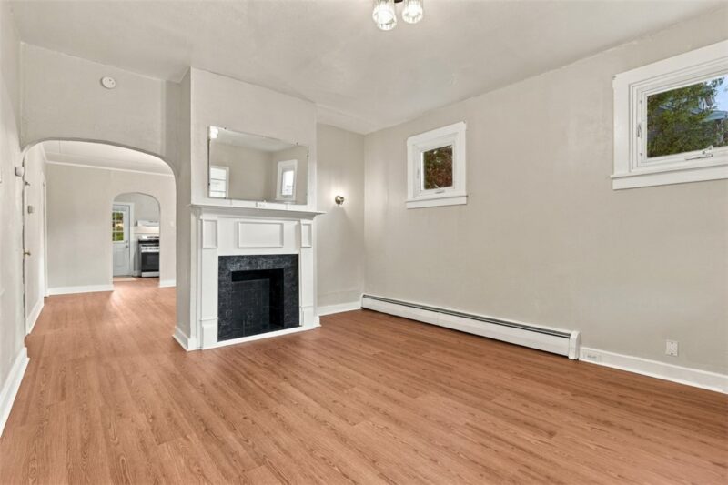 136 Ormsby Avenue — photo 8