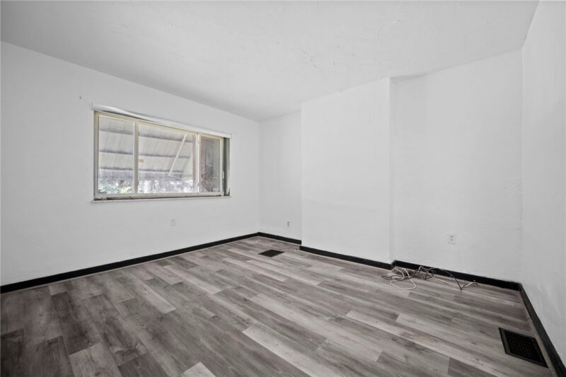 228 Winston — photo 4