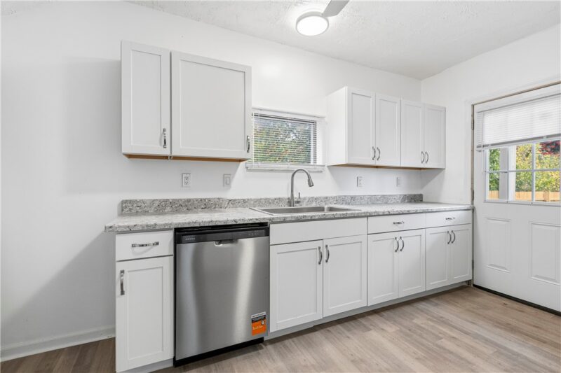 3402 Orchard St — photo 6