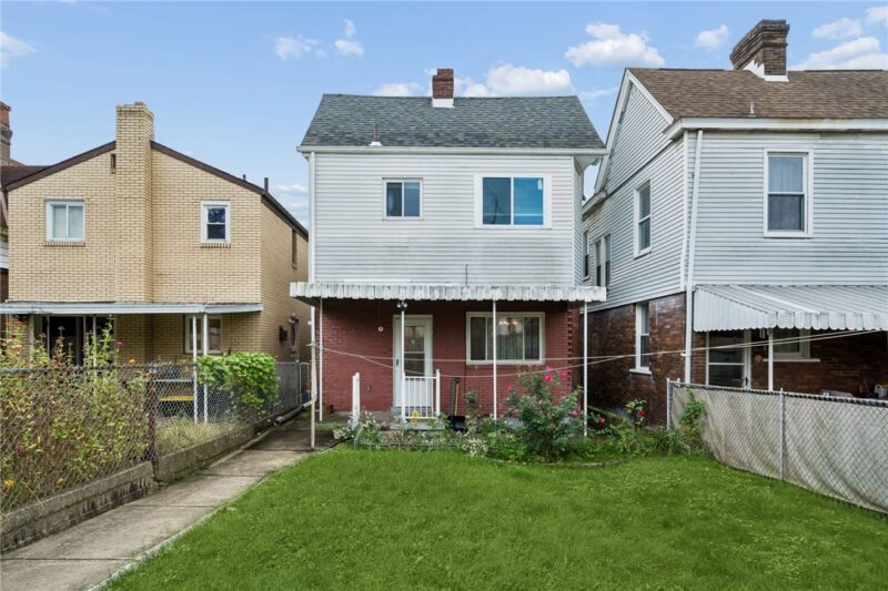 241 WINSTON ST — photo 5