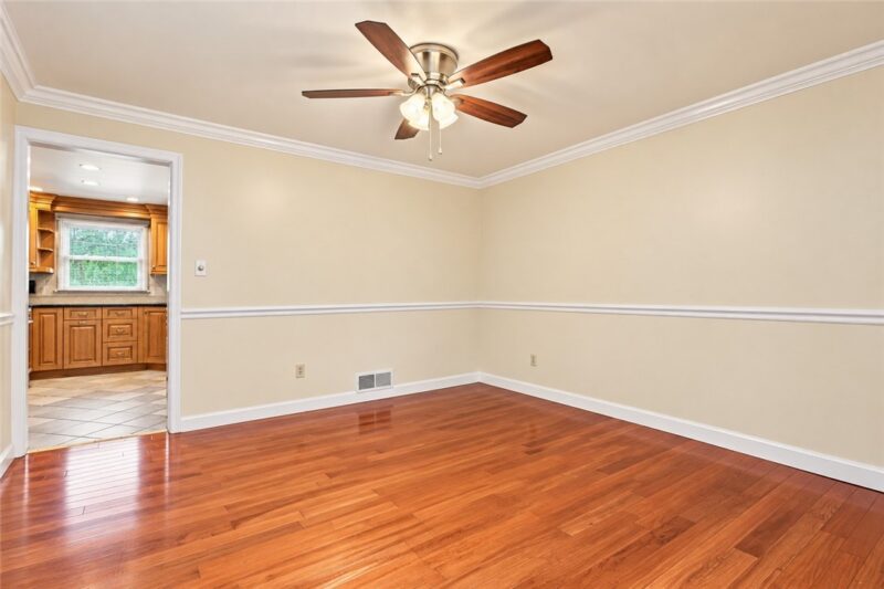 111 Lampliter Lane — photo 8