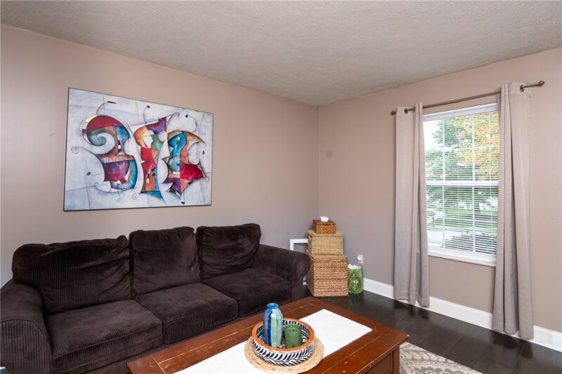 1438 Sandstone Ct W — photo 3