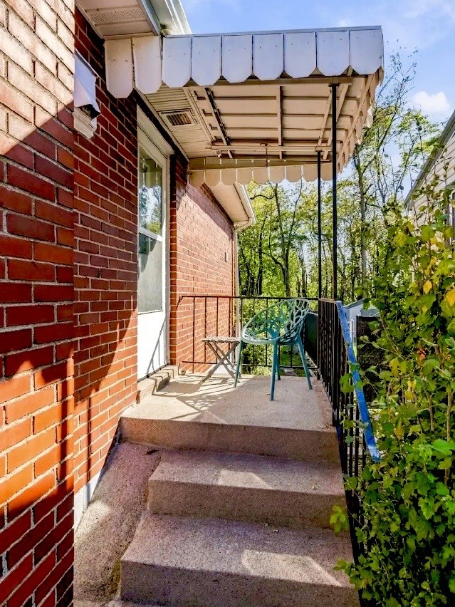 328 Marshall Dr — photo 5