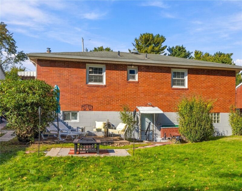328 Marshall Dr — photo 6