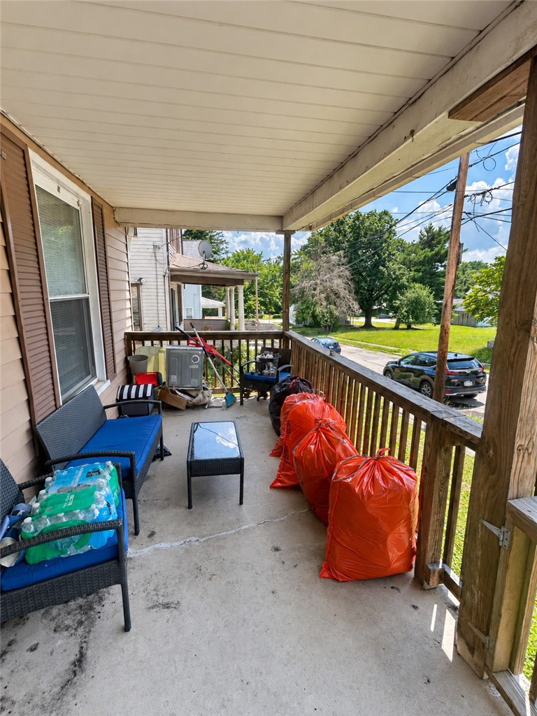 714 Emerson Ave — photo 3