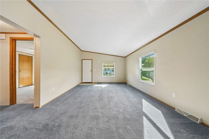 607 Crest Lane — photo 5
