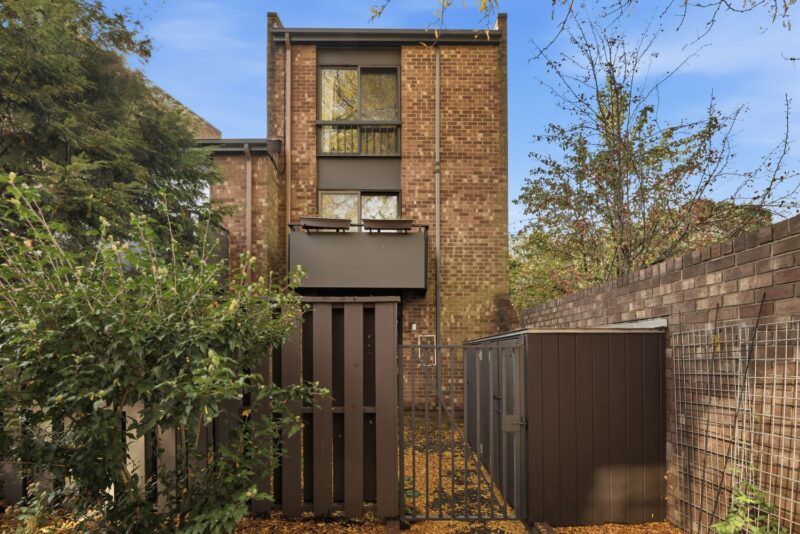 23 Foster Square — photo 3