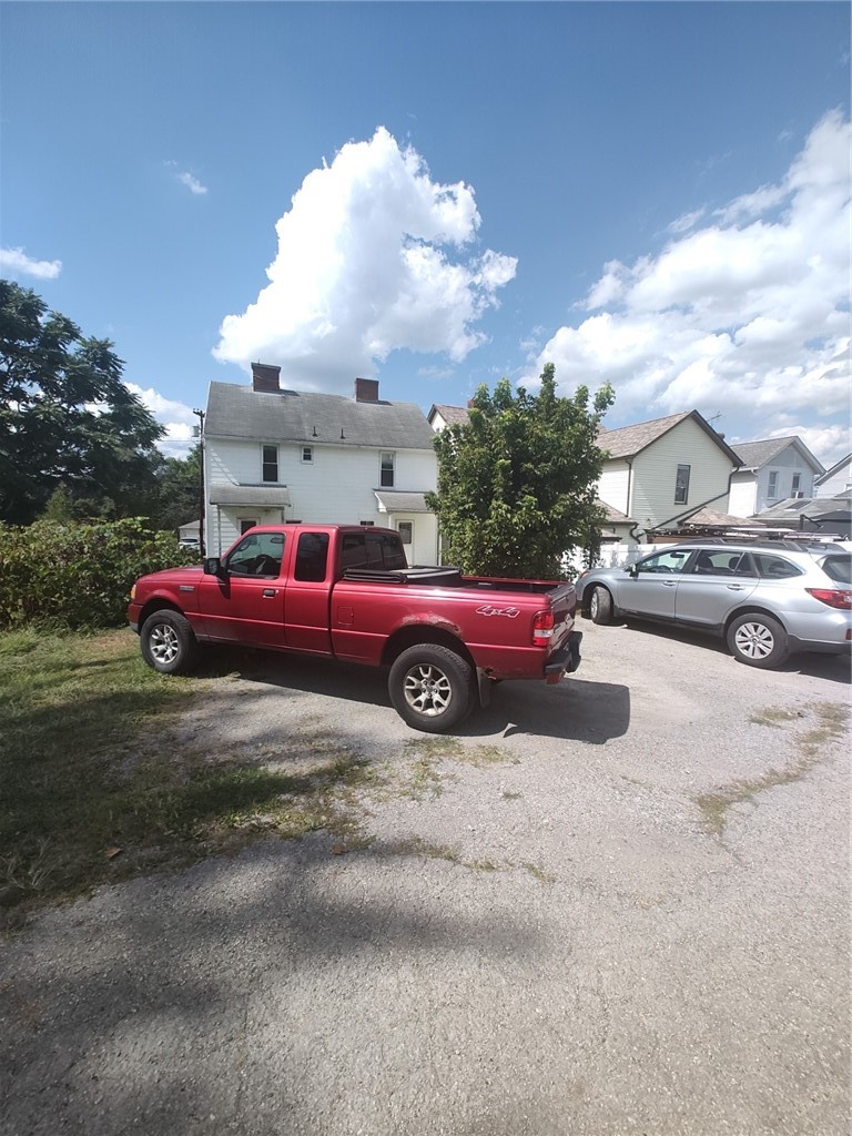 180 Connellsville St — photo 3