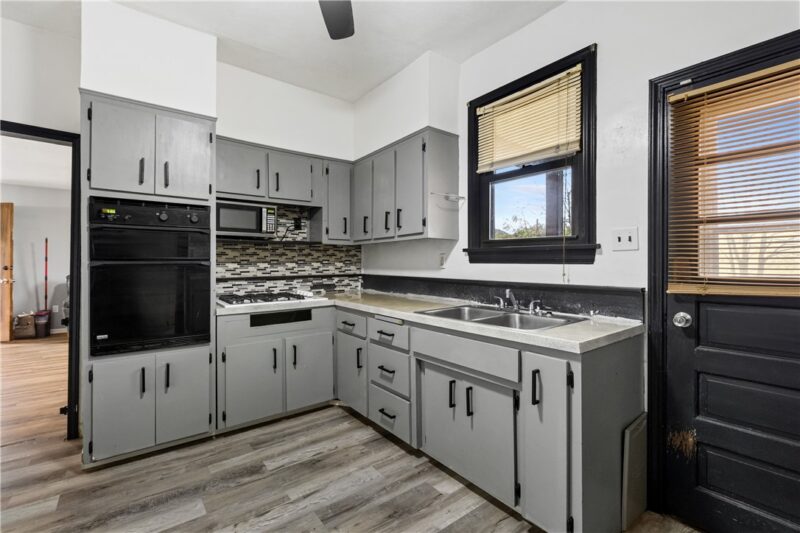 4638 Elizabeth St. — photo 8