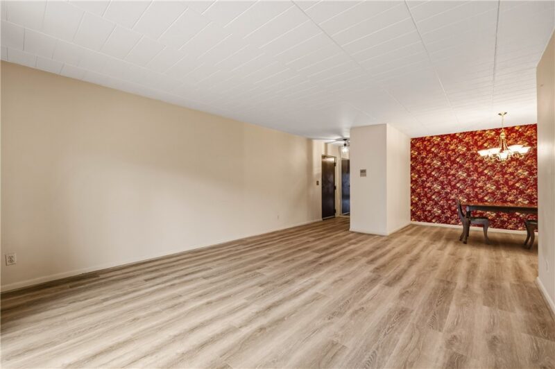 322 Forest Green Drive 322 — photo 4