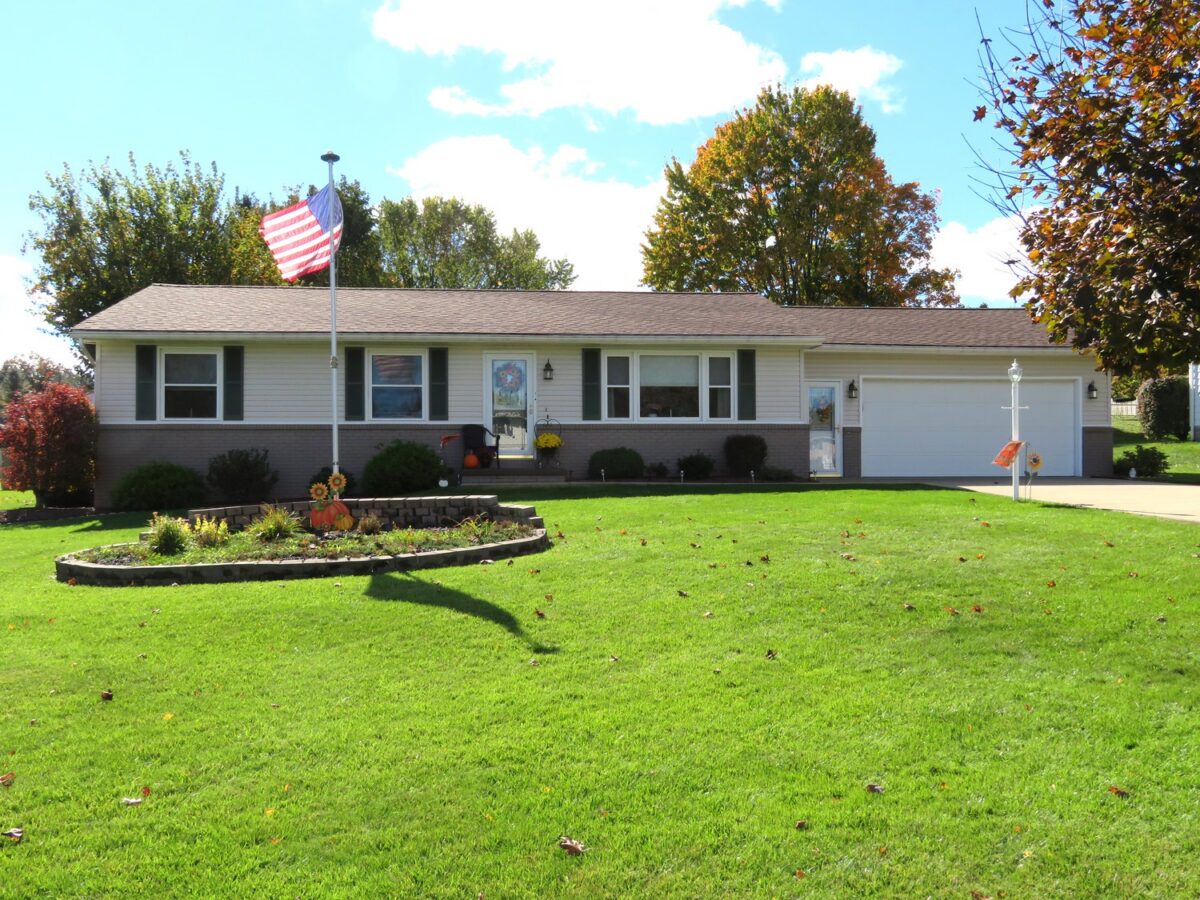 3690 Festor DRIVE — photo 1