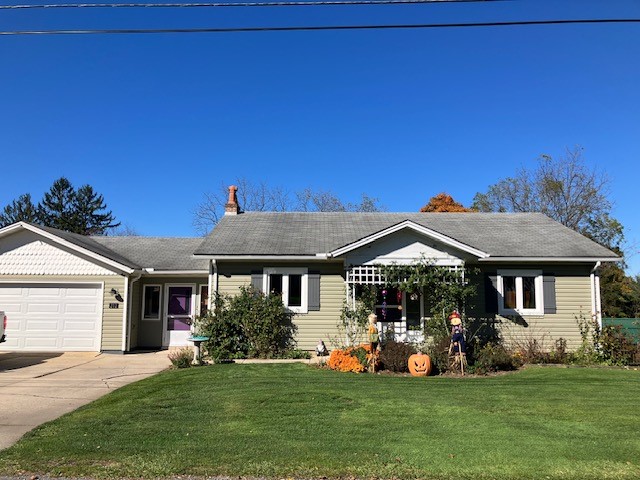 212 Churchill Street — photo 1