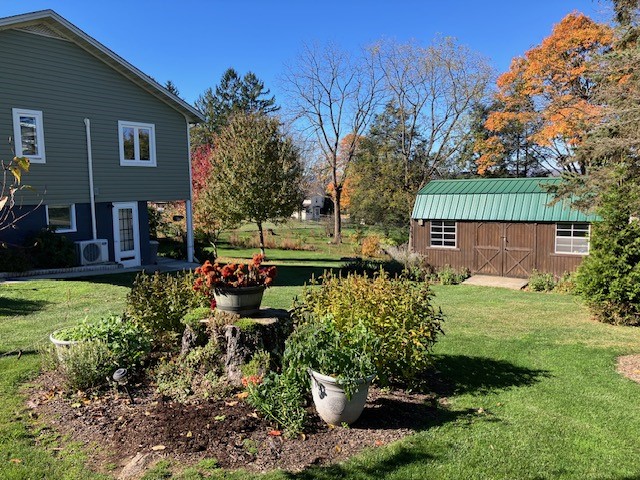 212 Churchill Street — photo 3