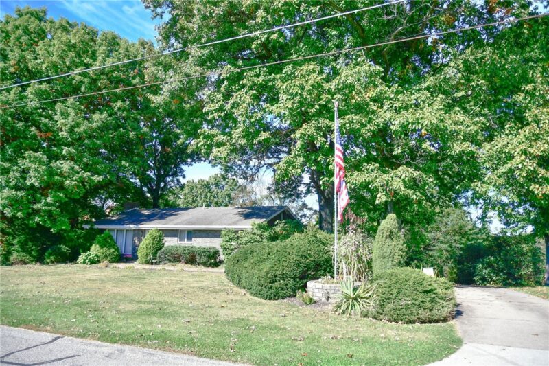 166 Orchard Dr — photo 2