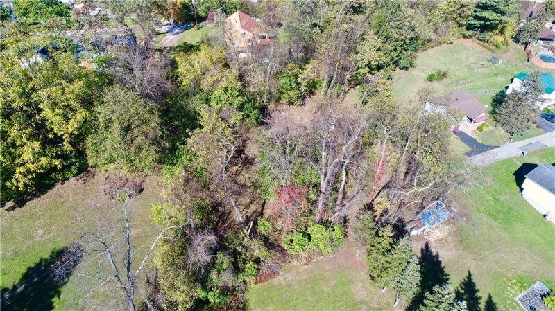 225 DENNY STREET — photo 7