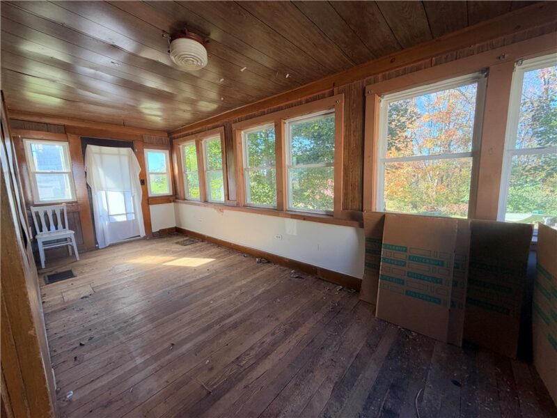 102 Oak Ave — photo 8
