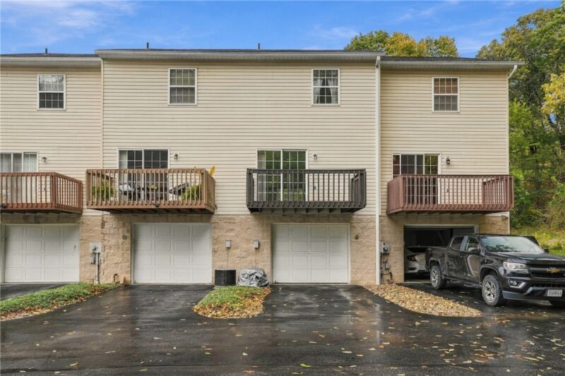 836 Mount Pleasant Rd — photo 2