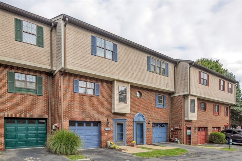 114 Longfellow Ct — photo 3