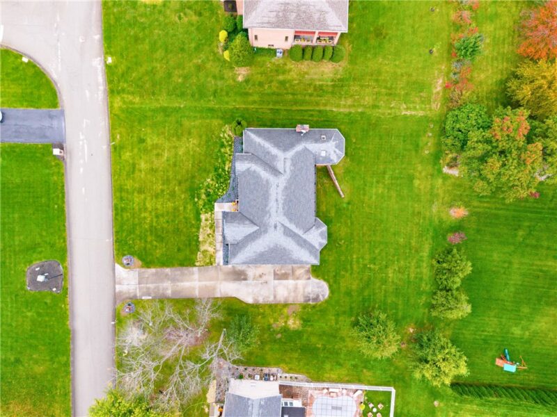 365 Saratoga Dr — photo 4