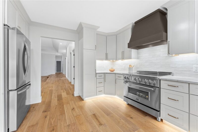 365 Saratoga Dr — photo 8