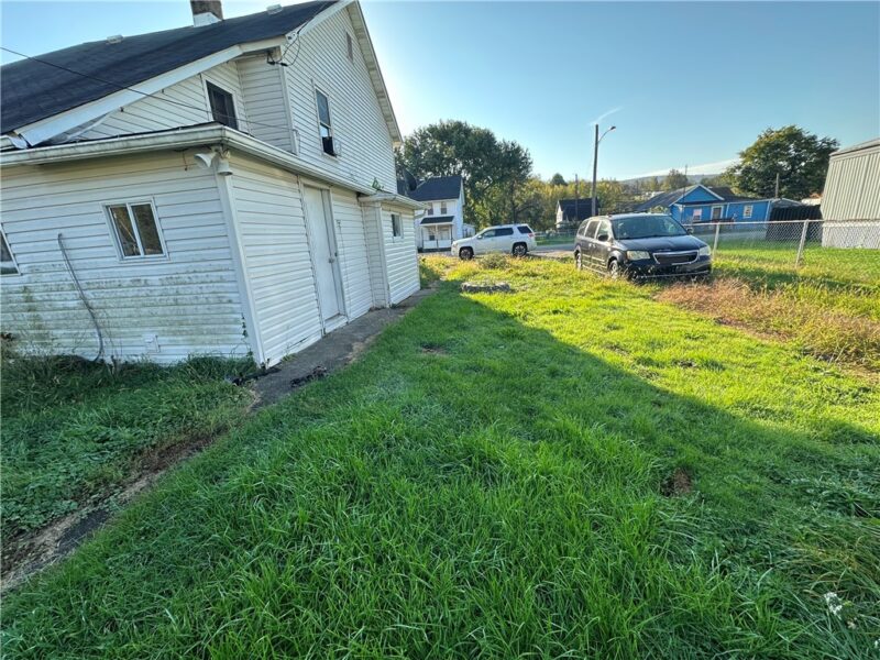 1115 Manor Ave — photo 7