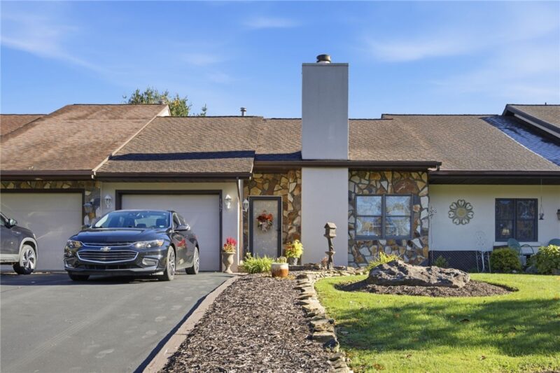 137 Oak Dr — photo 4