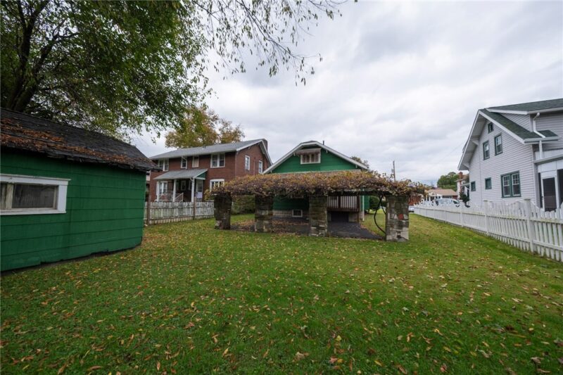 208 Allegheny Ave — photo 2