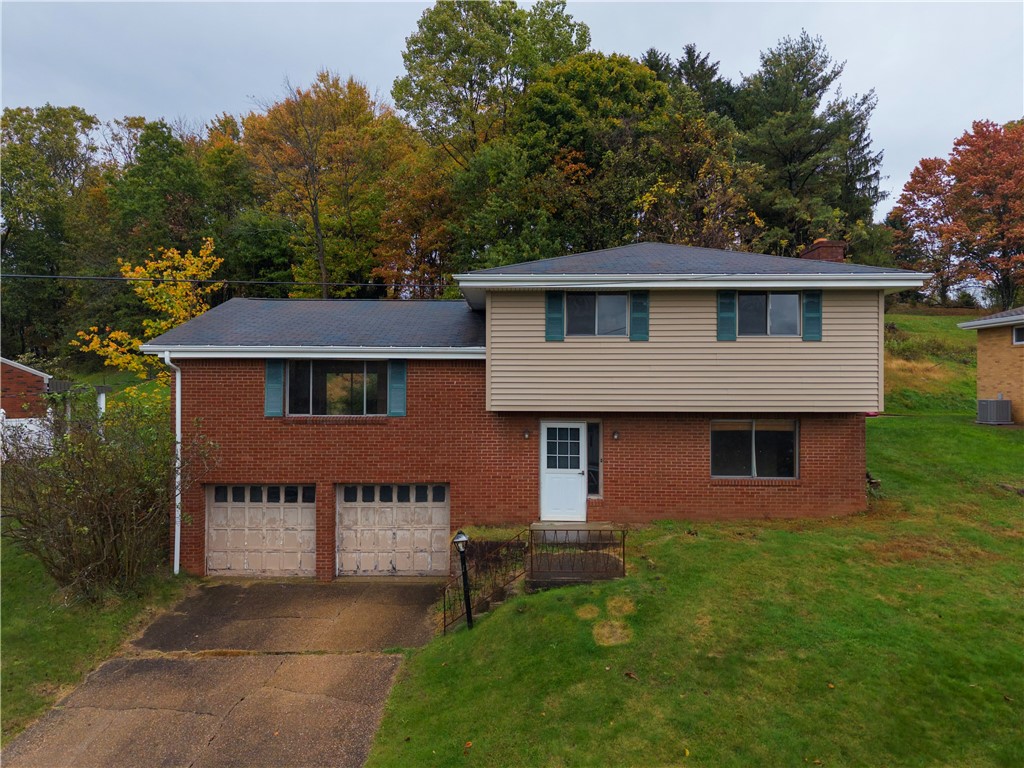 3431 Douglas Dr — photo 1