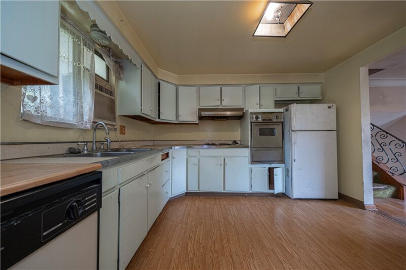 3431 Douglas Dr — photo 3