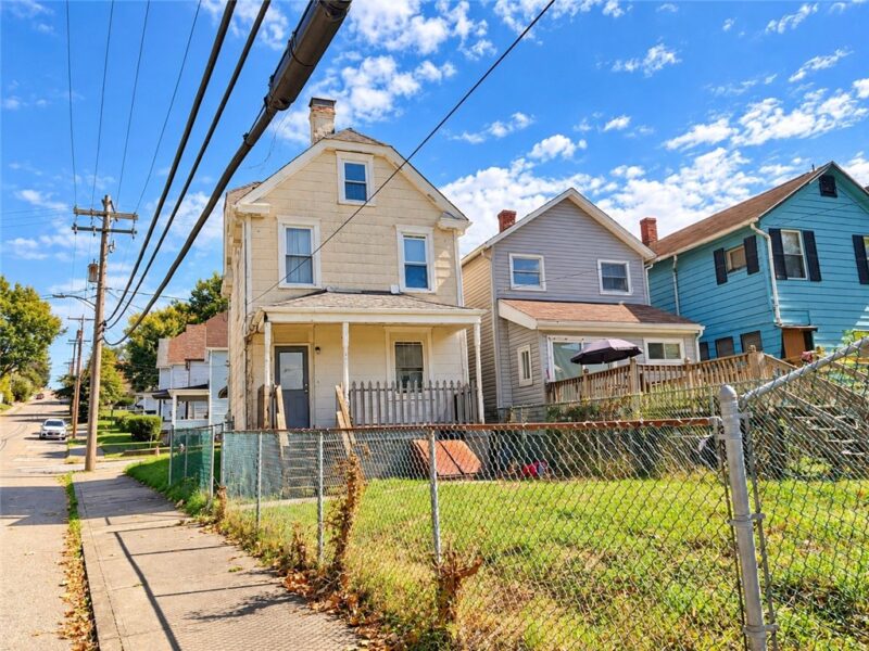 1395 Leishman Ave — photo 3