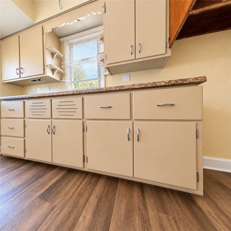 1395 Leishman Ave — photo 5