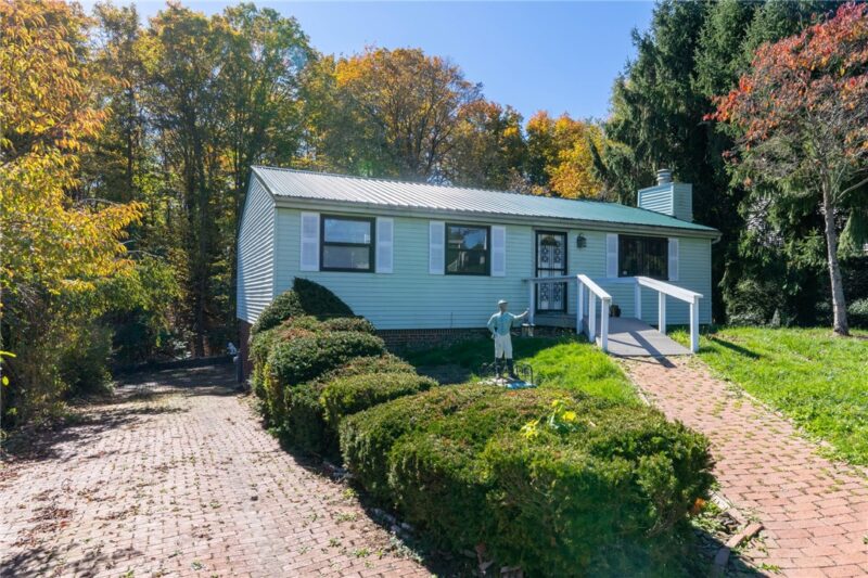 265 Sherwood Dr — photo 2