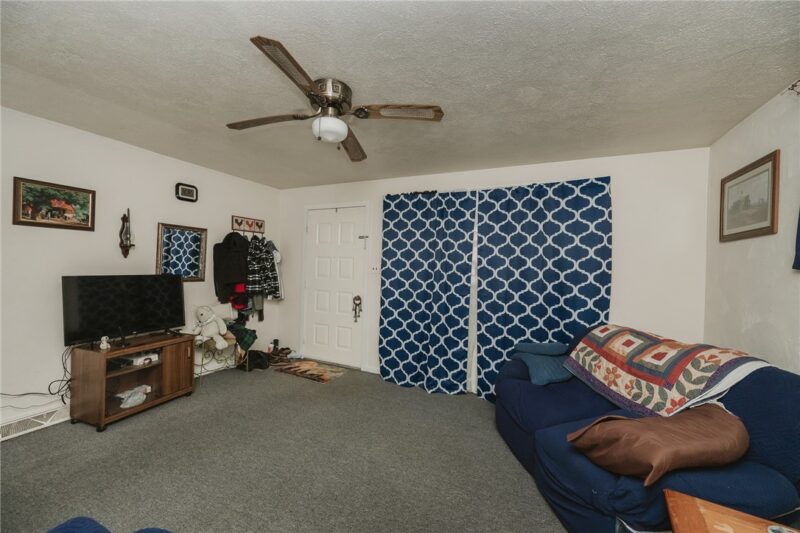 1019 6th Ave — photo 6