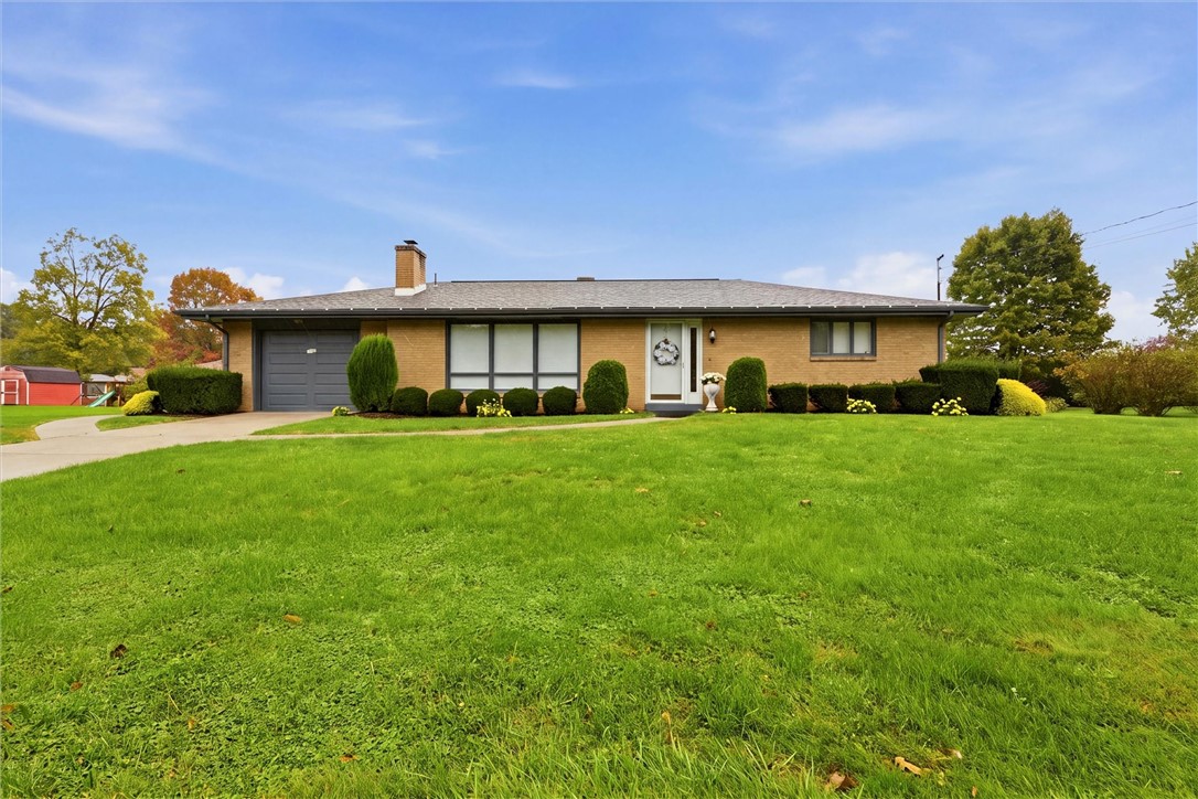 111 Edgewood Drive — photo 1