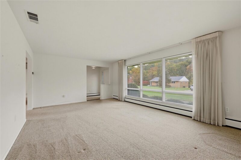 111 Edgewood Drive — photo 3
