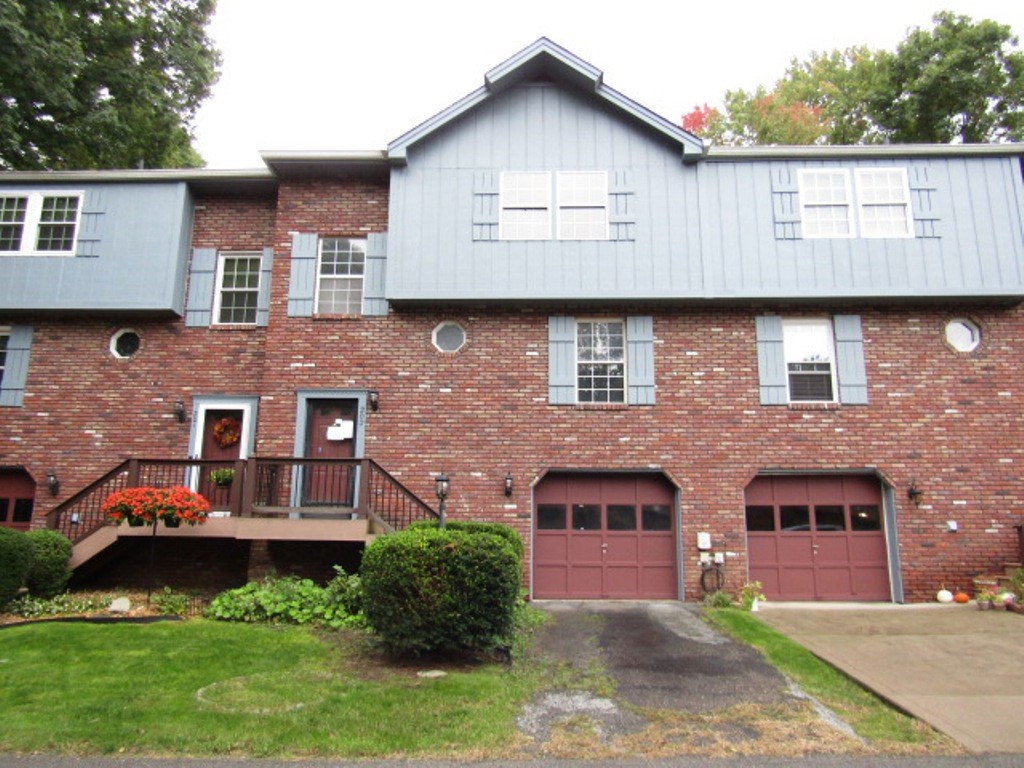 202 Timberglen Dr — photo 1