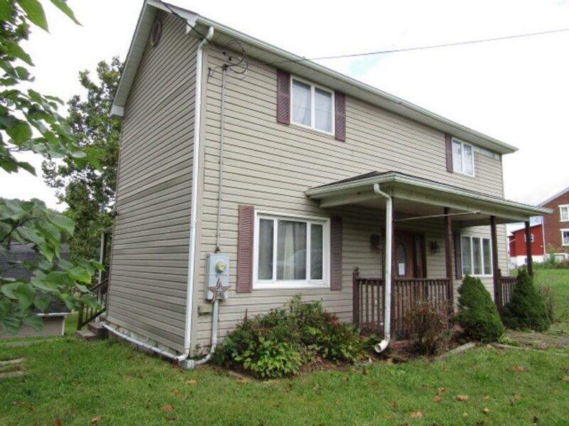 46 Memorial Dr — photo 3