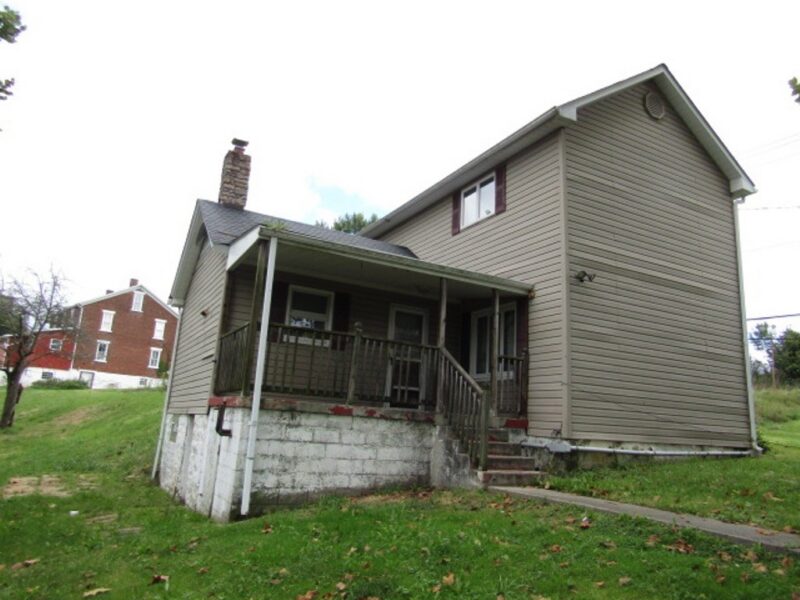 46 Memorial Dr — photo 4