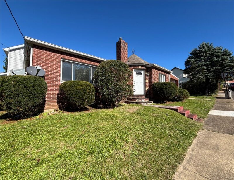 611 Cleveland St — photo 3