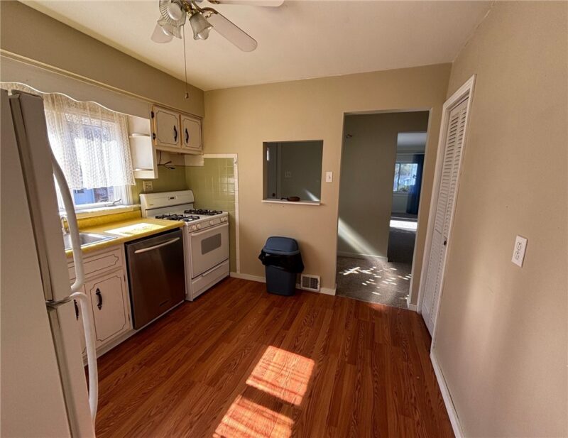 611 Cleveland St — photo 7