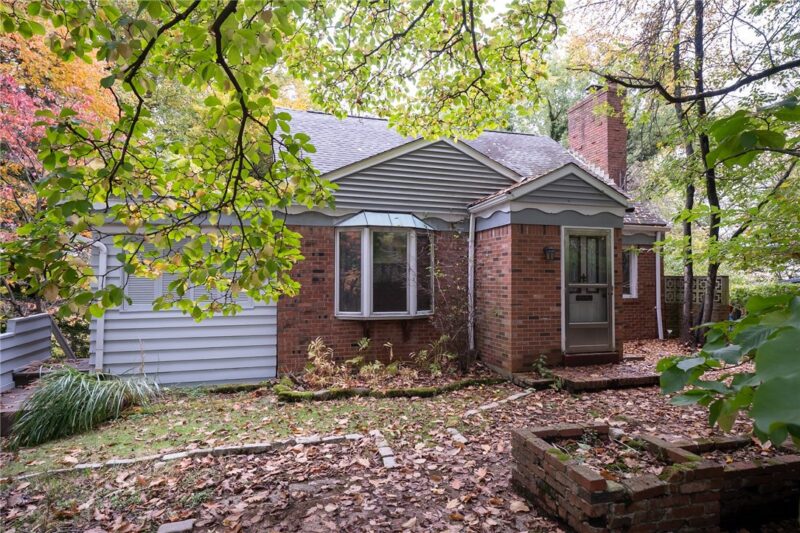 2818 Orlando Place — photo 2